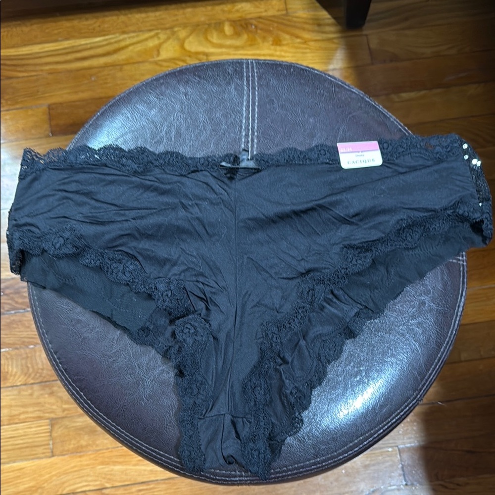 Black Lace Women's Intimate